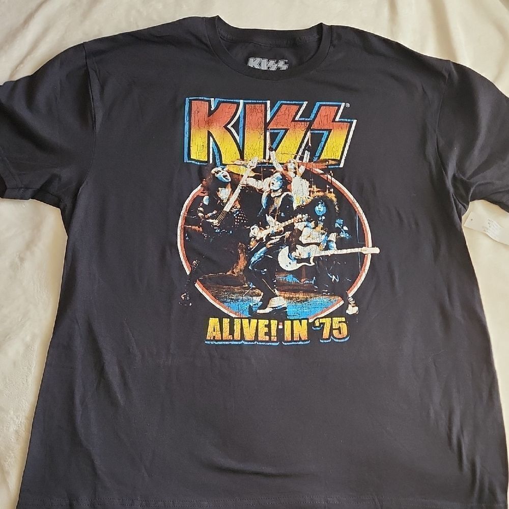 NWT KISS Men's Black Tshirt With Graphic SIZE XL